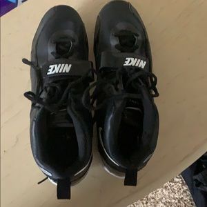 Nike men’s football cleats